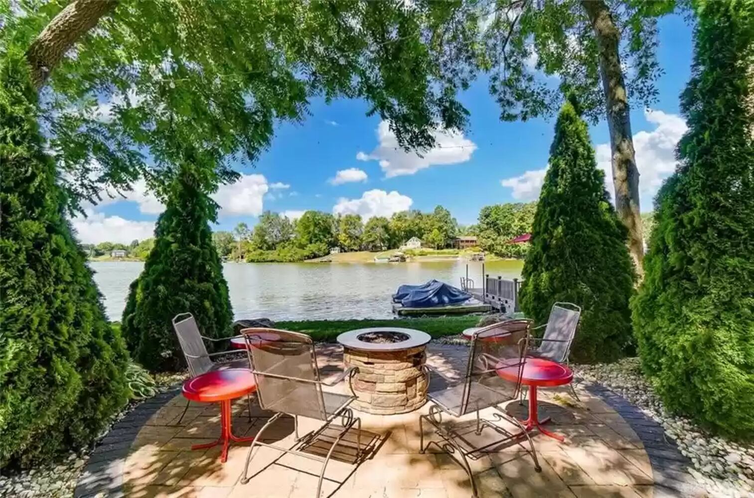 PHOTOS: $1M luxury home has views of Lakengren lake