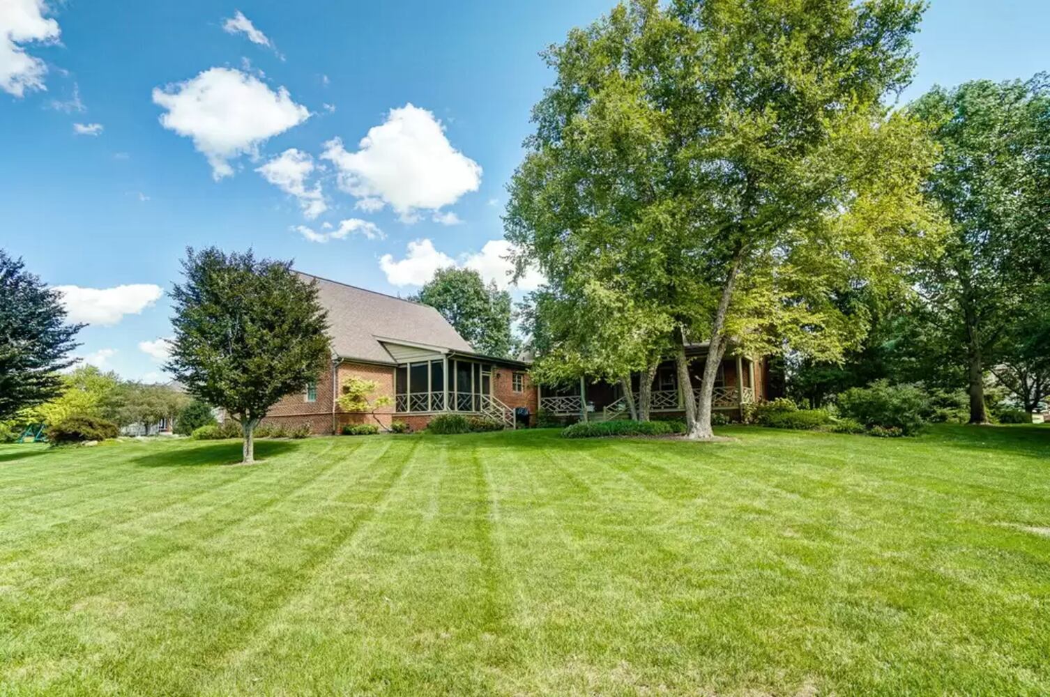 PHOTOS: Home on 1.13 acres near 2 Springfield golf courses listed