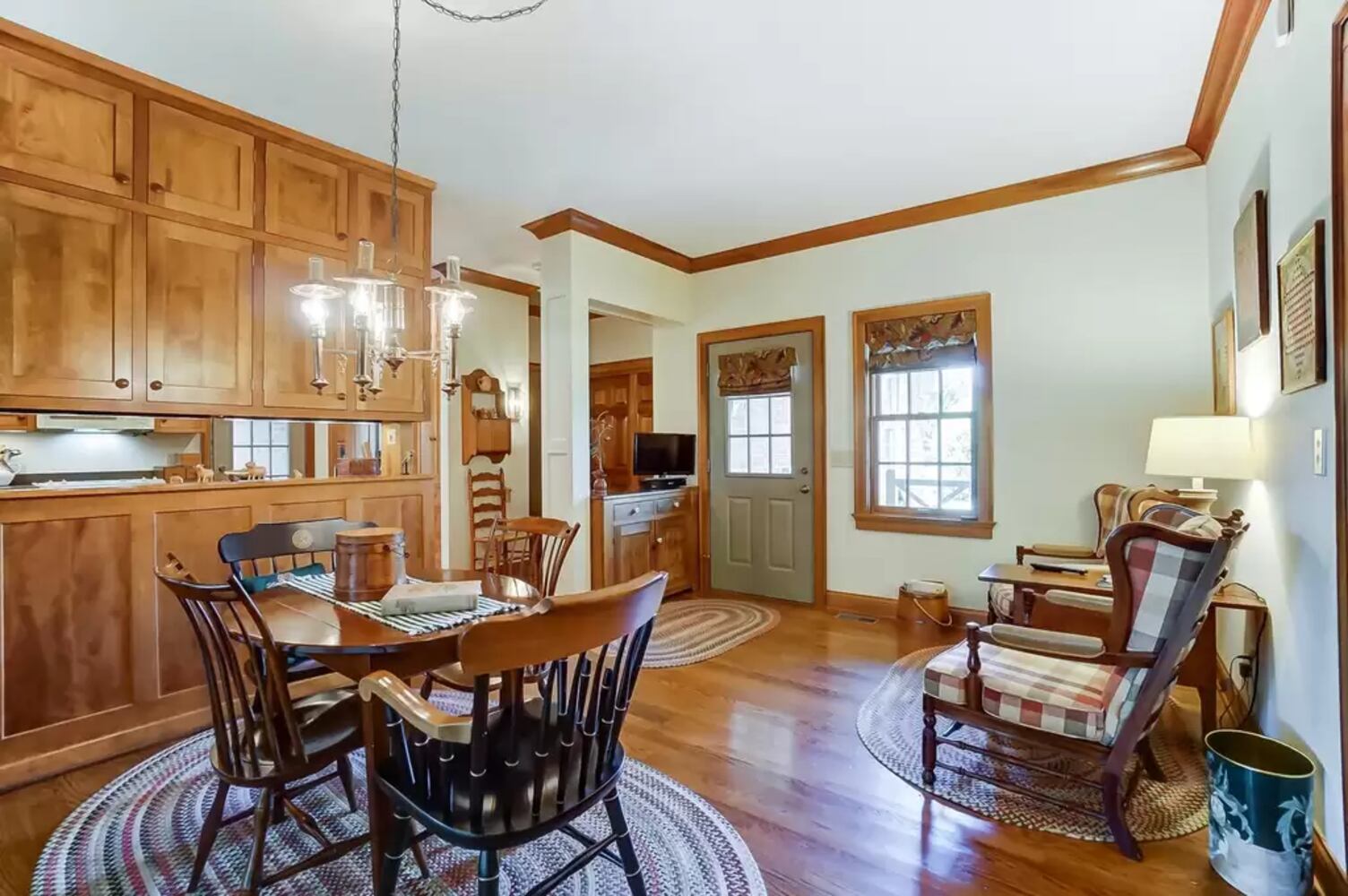 PHOTOS: Home on 1.13 acres near 2 Springfield golf courses listed