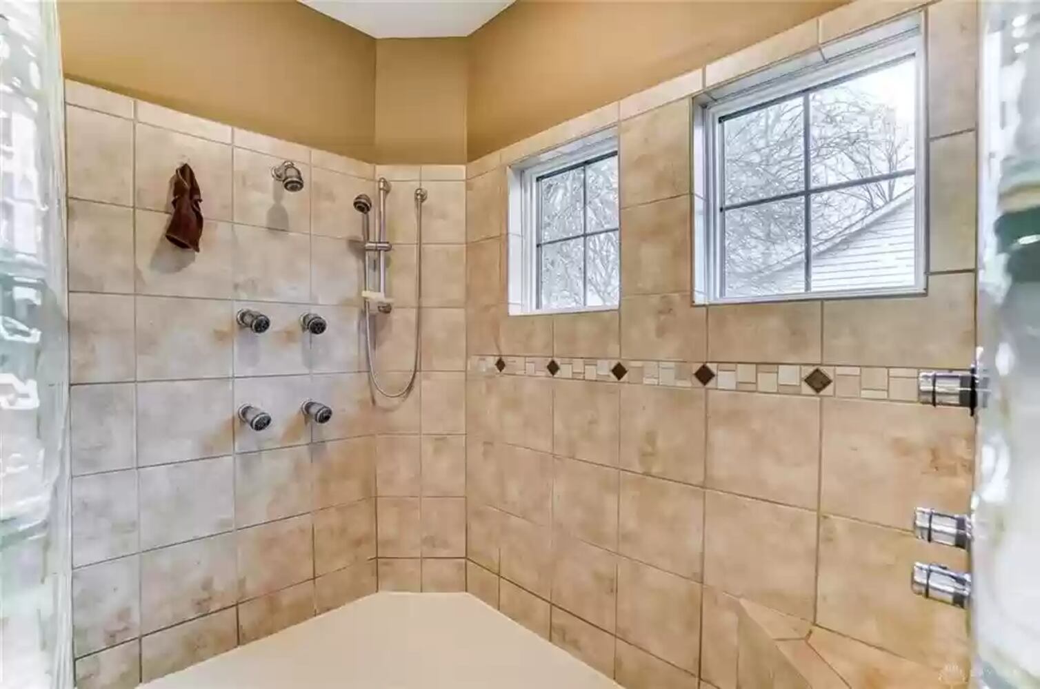 PHOTOS: $1M luxury home has views of Lakengren lake