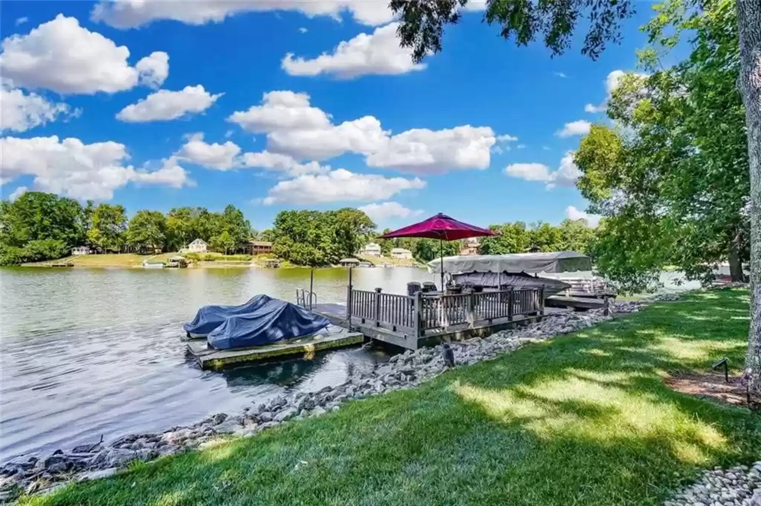 PHOTOS: $1M luxury home has views of Lakengren lake