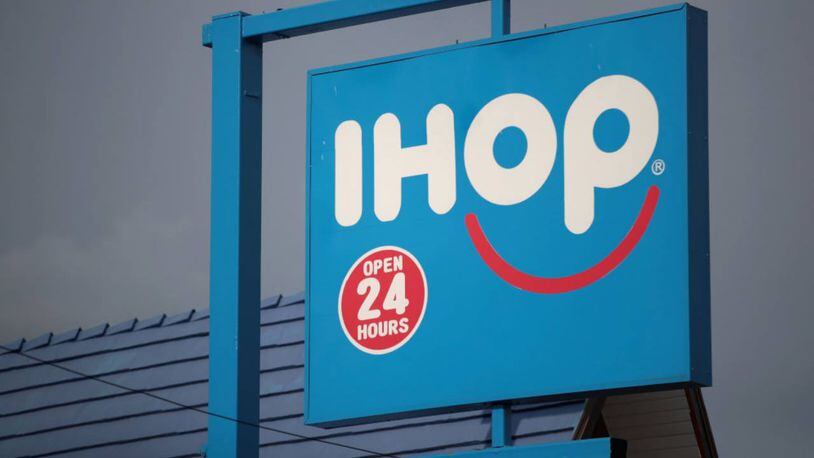 Two IHOP workers in Dalton, Georgia, got into an argument that turned physical and resulted in two arrests.